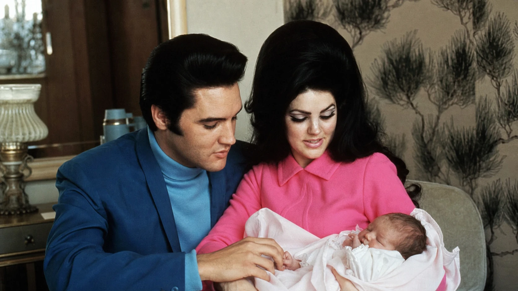 Marriage and the Birth of Lisa Marie - did elvis cheat on priscilla