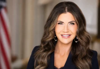 kristi noem height