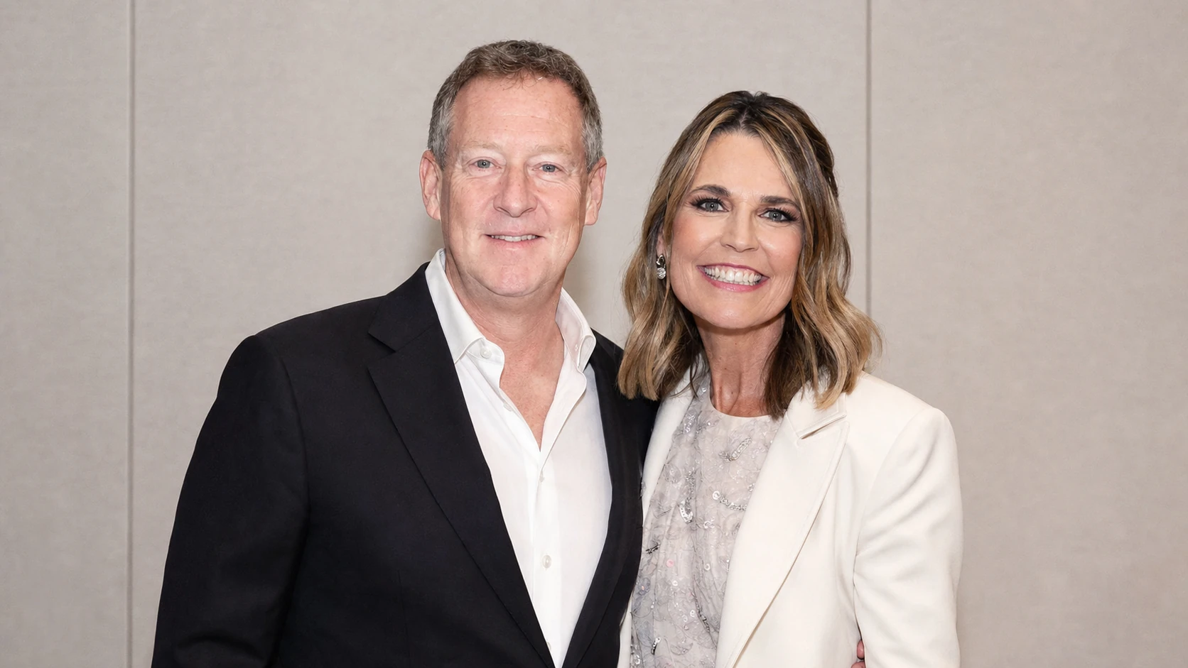 How Michael Feldman Met Savannah Guthrie - savannah guthrie's husband michael feldman arrived in arizona as search continues